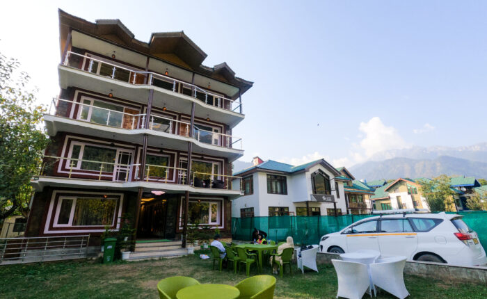 Giggle Resorts Pahalgam