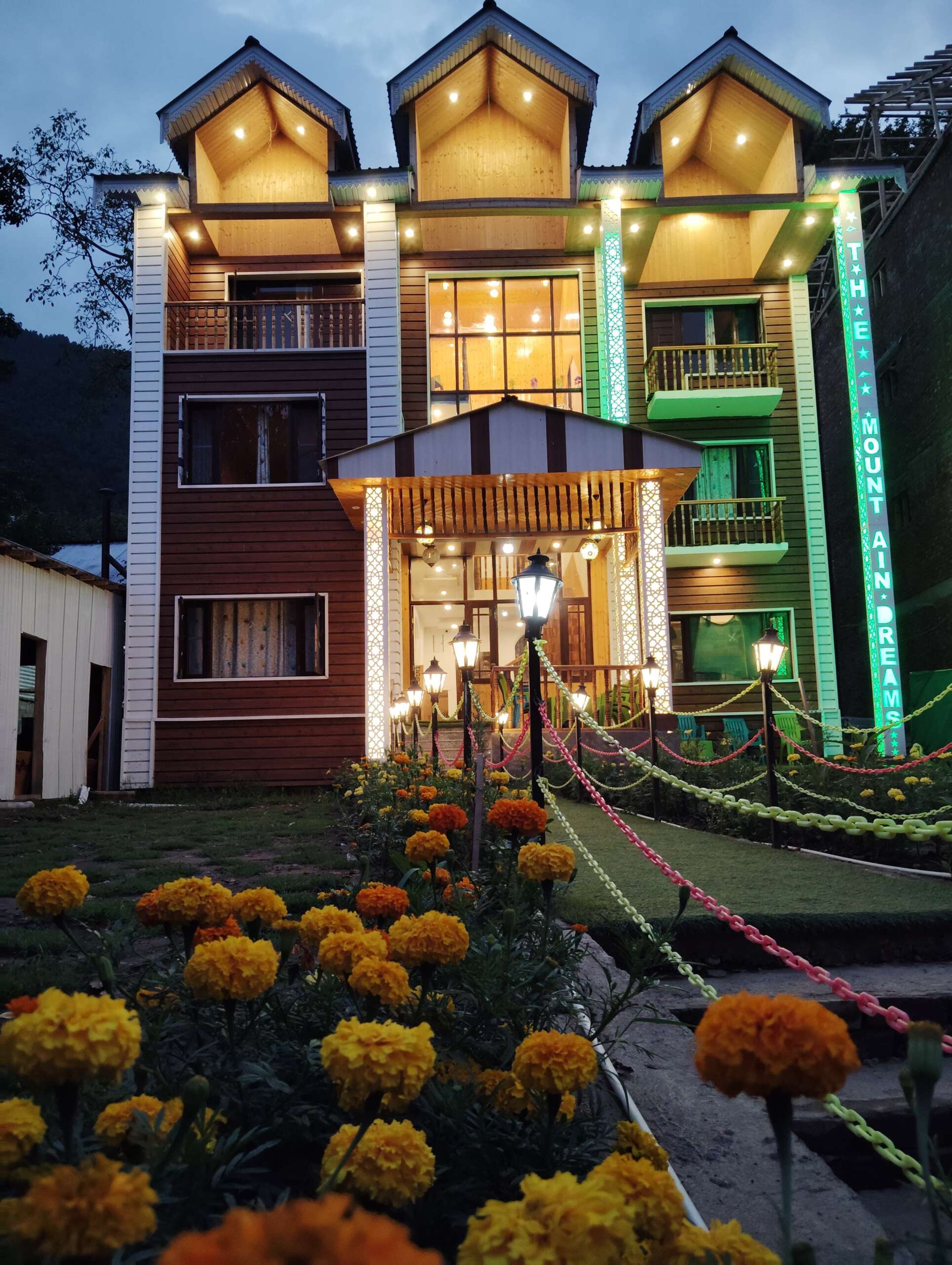 Hotel Mountain Dream Pahalgam